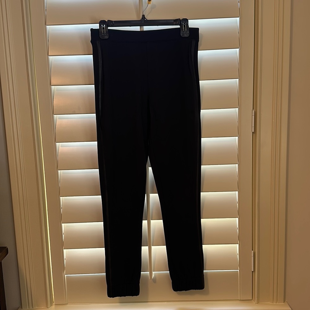 SPANX jogger style leggings with black stripe women’s size medium